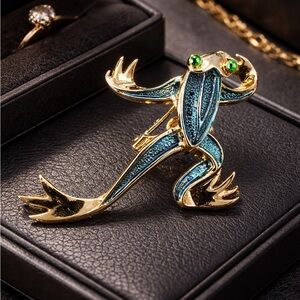 Gerry’s Charming Gold and Teal Vintage Frog Brooch